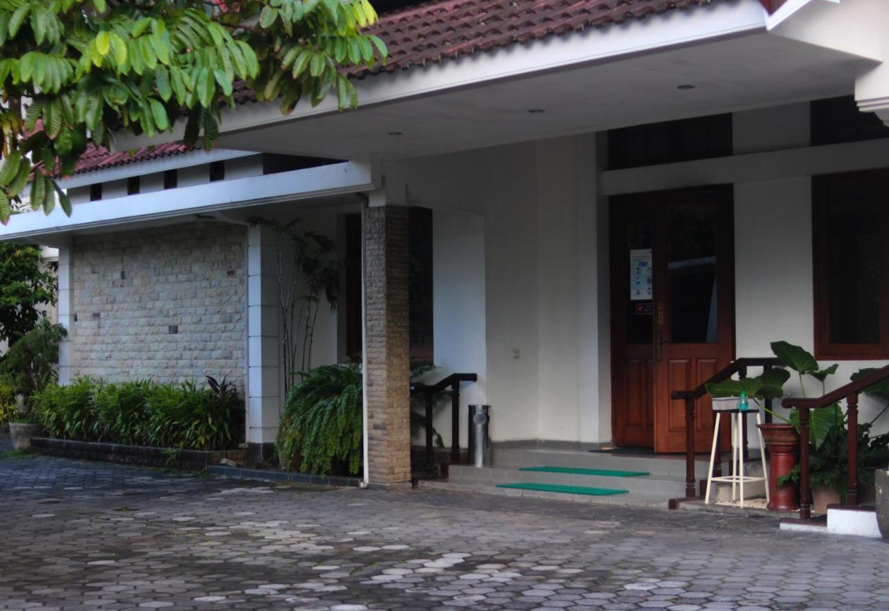 Hotel Graha Kinasih Kotabaru Yogyakarta Dış mekan fotoğraf