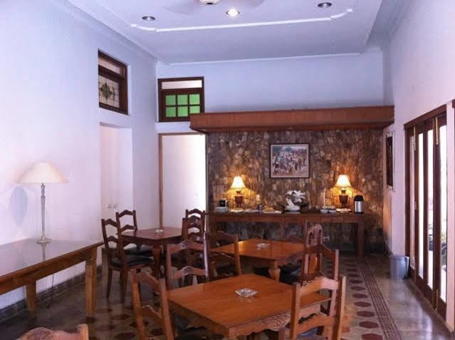 Hotel Graha Kinasih Kotabaru Yogyakarta Dış mekan fotoğraf